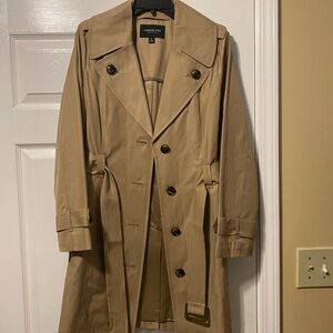 Like New London Fog Classic Trench Coat Size M